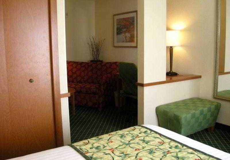 Fairfield Inn And Suites By Marriott Tifton Exteriör bild